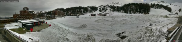 la-plagne-front-piste-center-panoramic-webcam.jpg