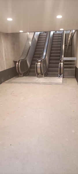 Escalator 4.jpeg
